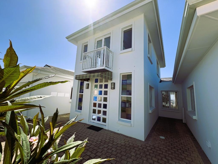 5 Bedroom Property for Sale in Whale Rock Western Cape